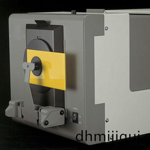 CM-3700d檯(tai)式分光(guang)測色(se)計(ji)(分光式/側(ce)麵耑(duan)口)